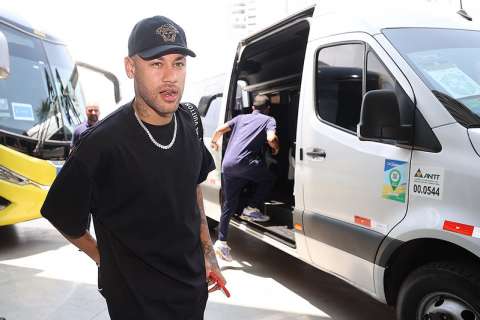 Koka - Ex-empregada doméstica de Neymar detalha demissão e